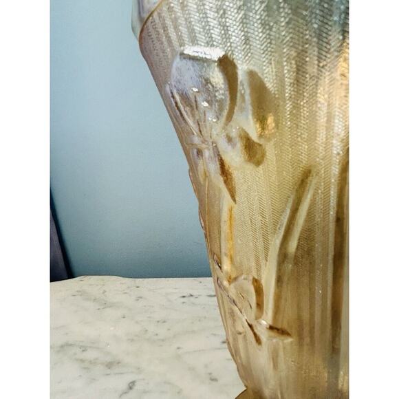 Vintage Jeanette Marigold Carnival Iridescent Glass Vase Iris Herringbone Peach - Picture 12 of 13